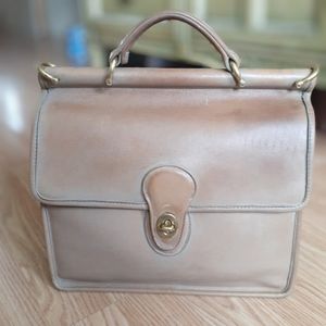 Vintage Coach Willis USA Taupe/Putty 9927